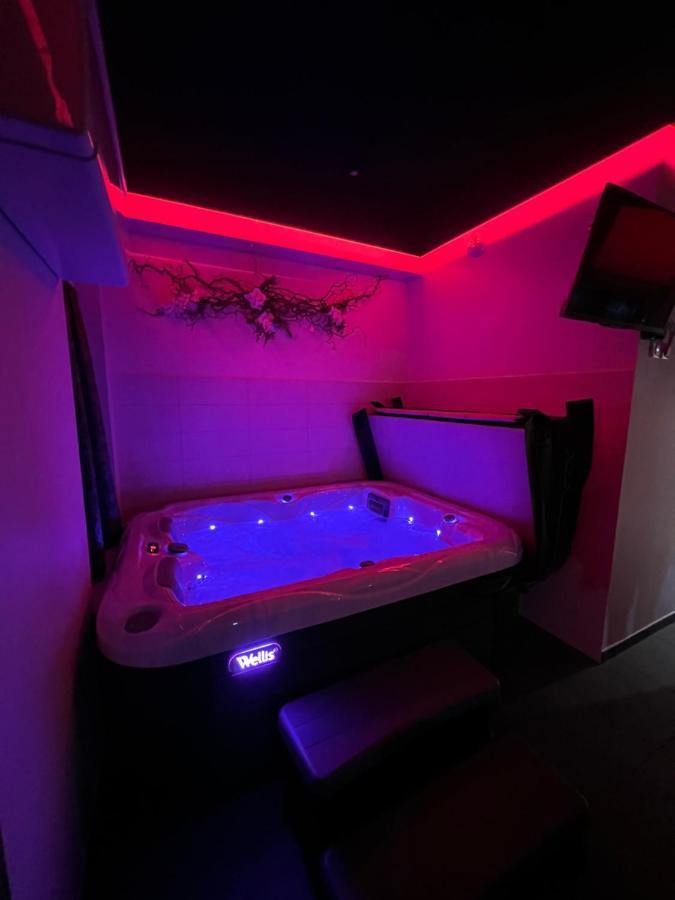 Spa De La Quarterelle Love Room 88 Vosges Ремирмонт Екстериор снимка